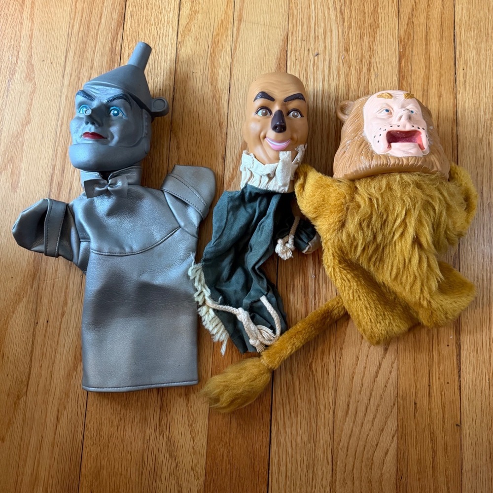Vintage 1988 Wizard of Oz Hand Puppets Tin Man Scarecrow Cowardly Lion Set 3